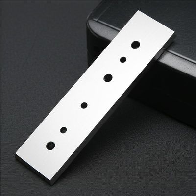 Заказной твердосплавный нож из карбида вольфрама для резки химических волокон с тремя отверстиями, нож для промышленных машин для резки пленочных материалов